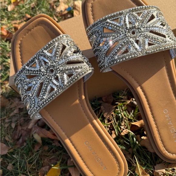 Andiamo Silver Beaded Slide Sandals Size 8.5 Boho Rhinestone - Picture 3 of 4